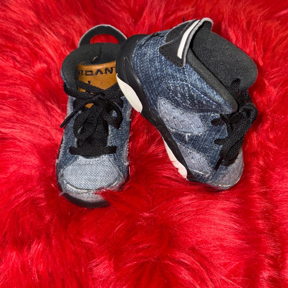 Jordan 6 Retro ( Washed Denim ) Size 6C